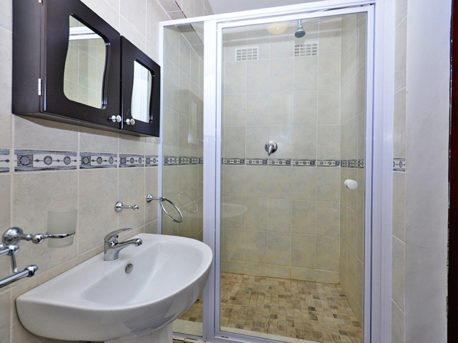 To Let 2 Bedroom Property for Rent in Sea Point Western Cape
